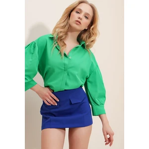 Trend Alaçatı Stili Women's Green Balloon Sleeve Basic Poplin Shirt with Concealed Pop-up