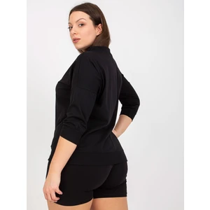 Černá halenka plus size velikosti pro každodenní nošení s potiskem