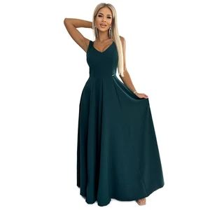 Long elegant dress with a Numoco neckline