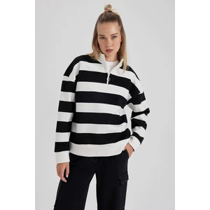 DEFACTO Coool Oversize Fit Stand Up Collar Half Zipper Striped Sweatshirt