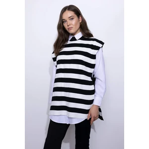 DEFACTO Regular Fit Crew Neck Striped Vest