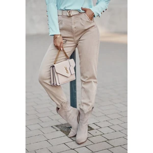 Loose denim jeans with beige strap