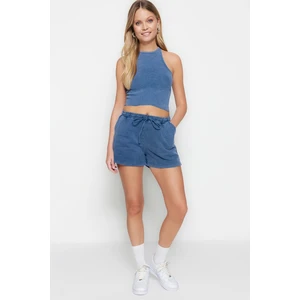 Trendyol Shorts - Dunkelblau - Normal Waist