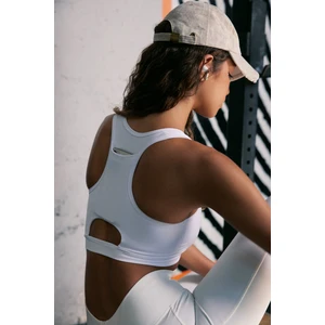 Trendyol White Medium Support/Shaping Sports Bra with Pocket Detail at the back