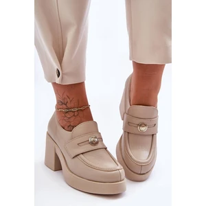 Leather of women's shoes on the Dunadia beige post