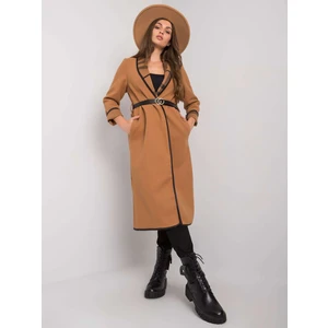 Camel coat without fastening