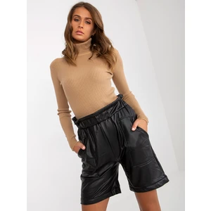 Black insulated casual shorts made of eco-leather