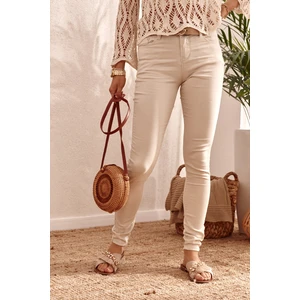 Light beige denim pants