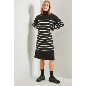 Bianco Lucci Women's V-Neck Striped Sweater Dress with Side Slits.