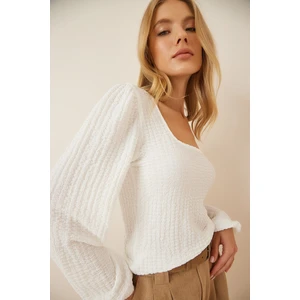 Happiness İstanbul Women's White Square Neck Textured Knitted Blouse