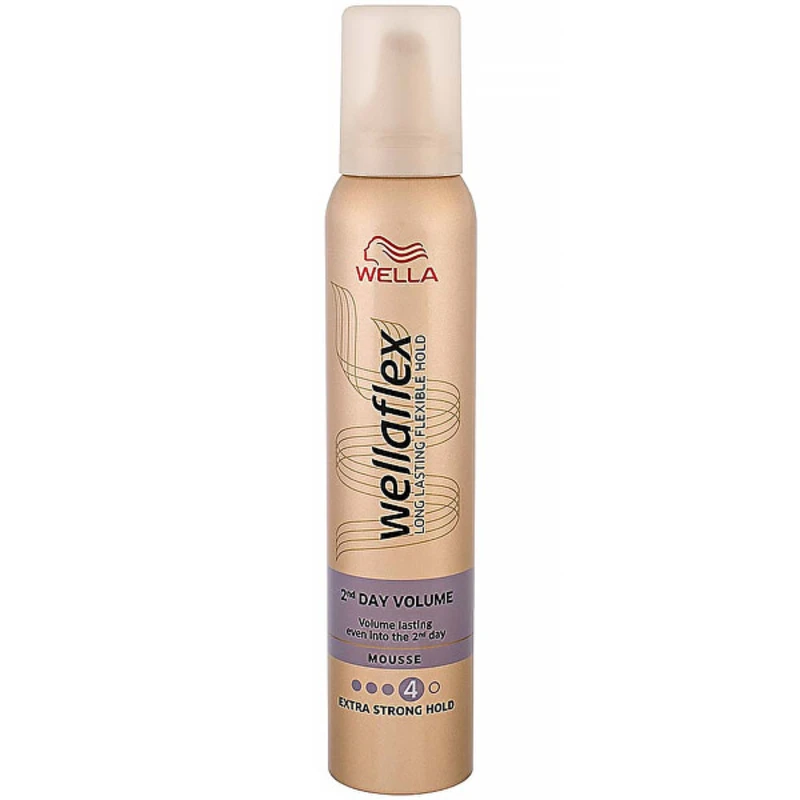 Wella Wellaflex 2nd Day Volume pěnové tužidlo pro objem 200 ml