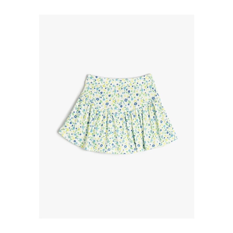 Koton Shorts with a skirt with floral ruffles and an elasticated waist with a ribbed waist.