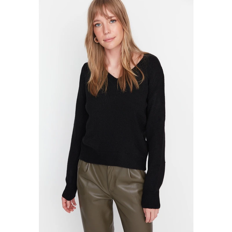 Trendyol Black V-Neck Knitwear Sweater