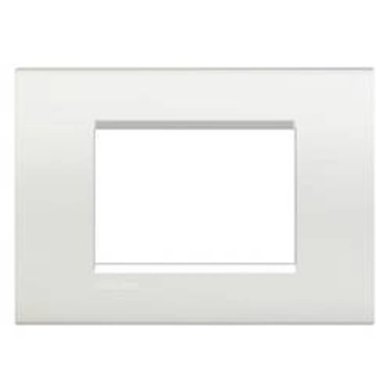 Legrand rám Living&Light bílá LNA4803BI