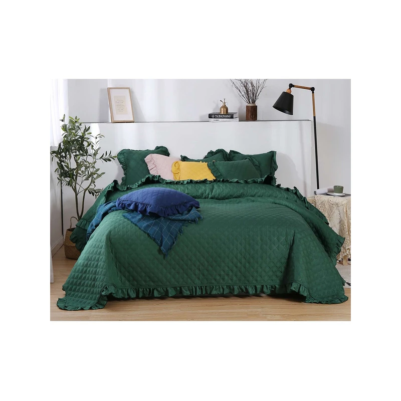 Edoti Quilted bedspread Ruffy A545