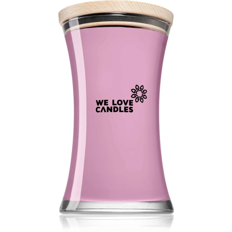 We Love Candles Basic Lilac Fuchsia vonná svíčka s dřevěným knotem 700 g