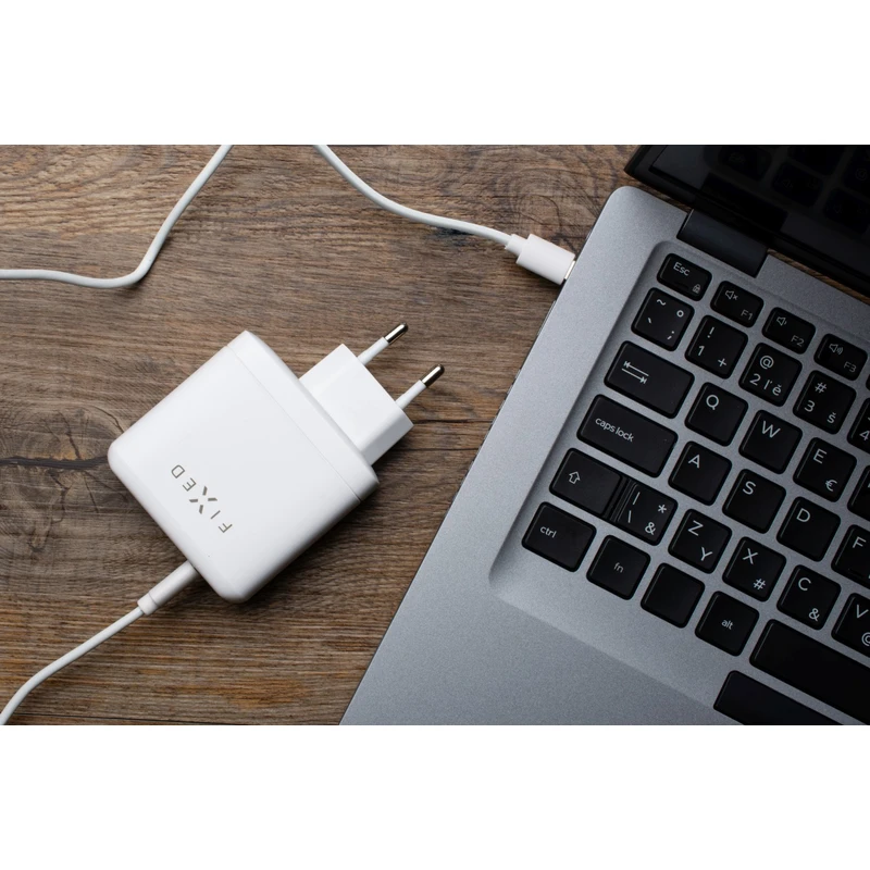 Síťová nabíječka FIXED s USB-C a 2xUSB výstupem, podpora PD, 60W, bílá